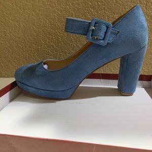 Women round toe Heel Mary Jane Pump size 9.5